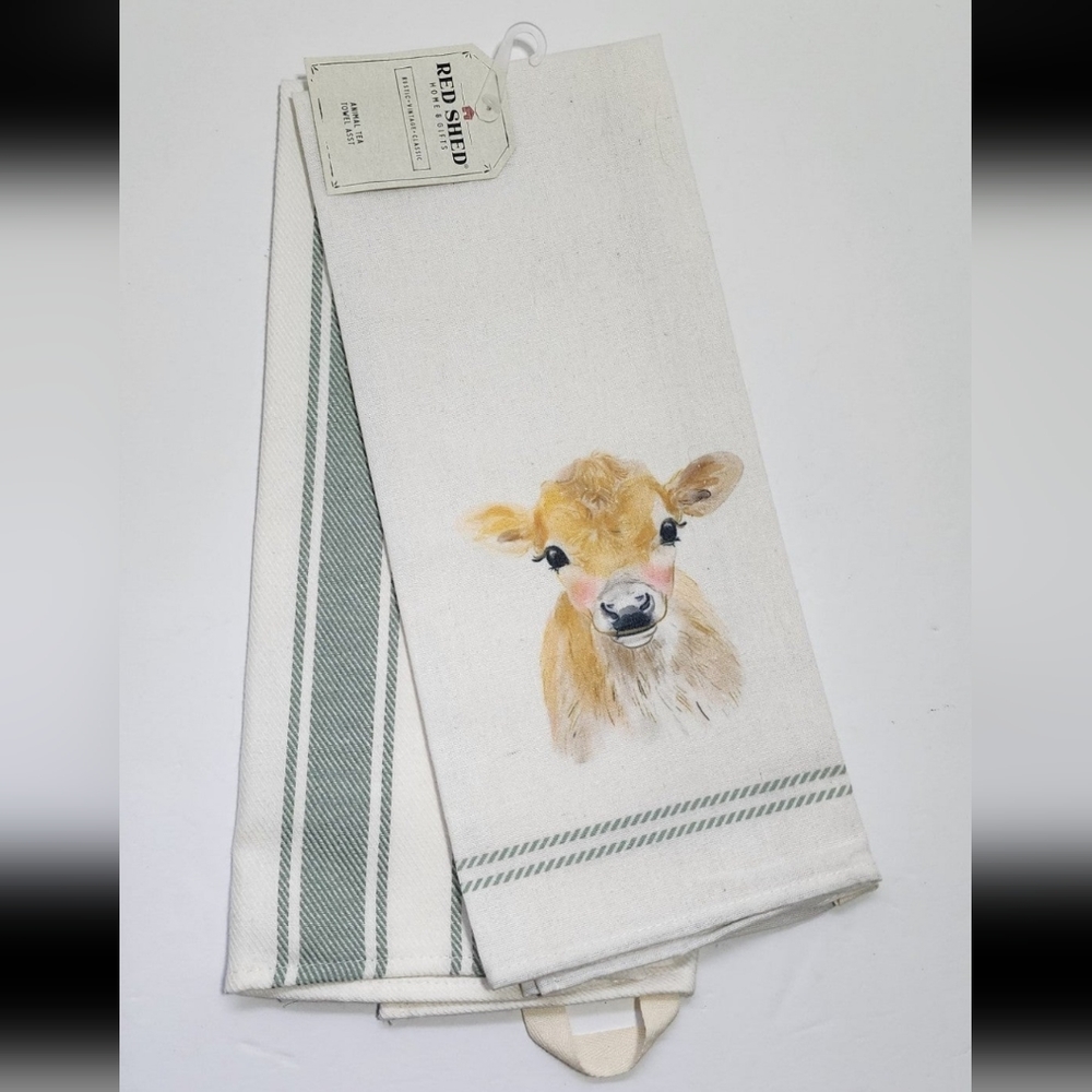 NWT Red Shed Baby Calf Cow Tea Dish Kitchen Towels Set of 2 Farm Ranch Homestead